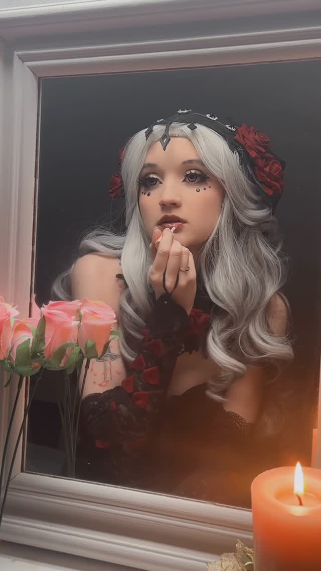 Instagram post by @sakucos for Uwowo Cosplay. Caption reads: Swear this wig looks so edible
•
#adacosplay #ada....