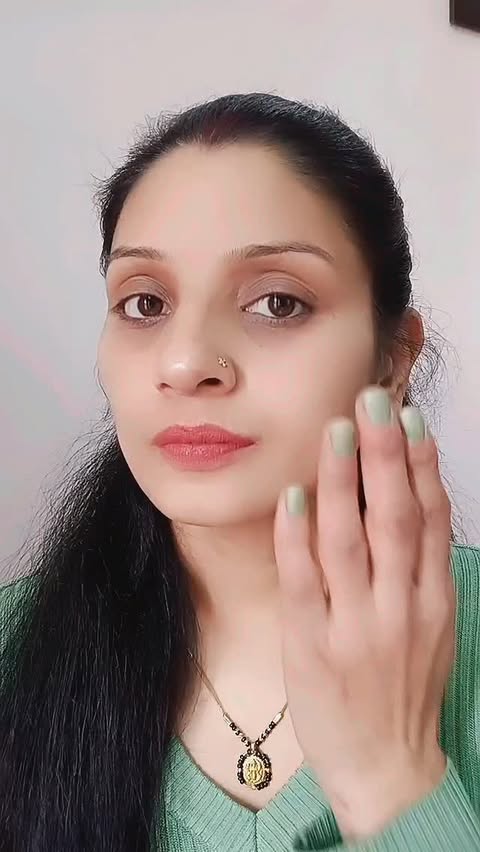 Instagram post by @pavikalakshya for Himalaya Personal Care. Caption reads: Finally found something that actually works for....