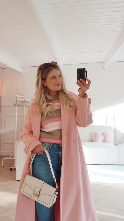 Instagram post by @hannah_briggs for Peacocks. Caption reads: STOP WAITING FOR A FLAT BELLY 🩷 Life doesn’t end....