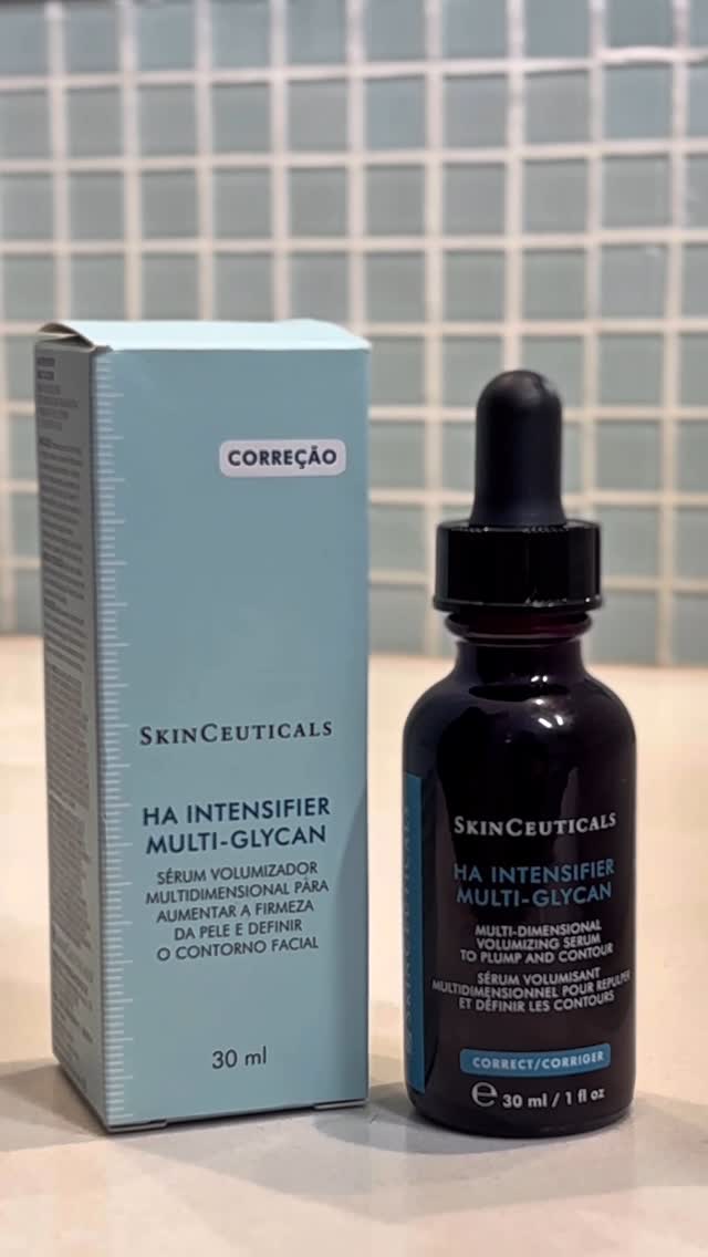 Instagram post by @priscilla.goncalvess for SkinCeuticals. Caption reads: Sabe quando a gente se olha no espelho e sente que....