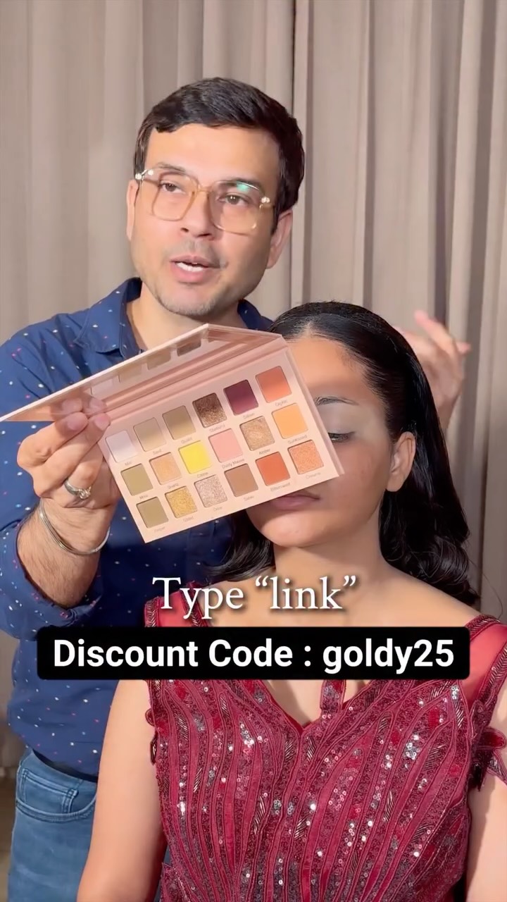 Instagram post by @goldyhunjanmakeupstudio for Praush Beauty. Caption reads: Type “link” to know Eyeshadow Palette....