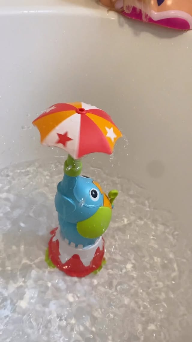 Instagram post by @mama.murgs for Yookidoo. Caption reads: [...] majority of them are pretty rubbish.....