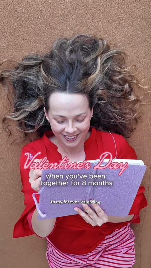 Instagram post by @starrmcg for Moonpig. Caption reads: [...] Valentine’s Day with a custom card from....