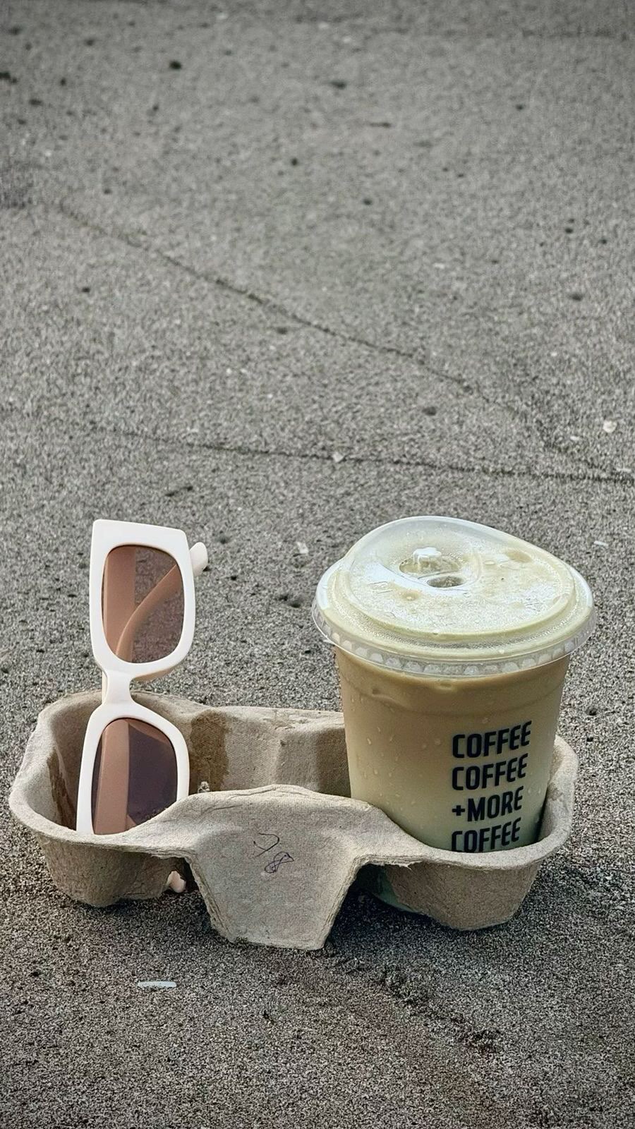 Instagram post by @siaa_12 for Savana. Caption reads: Real ones know: the best finds on Savana sell out....