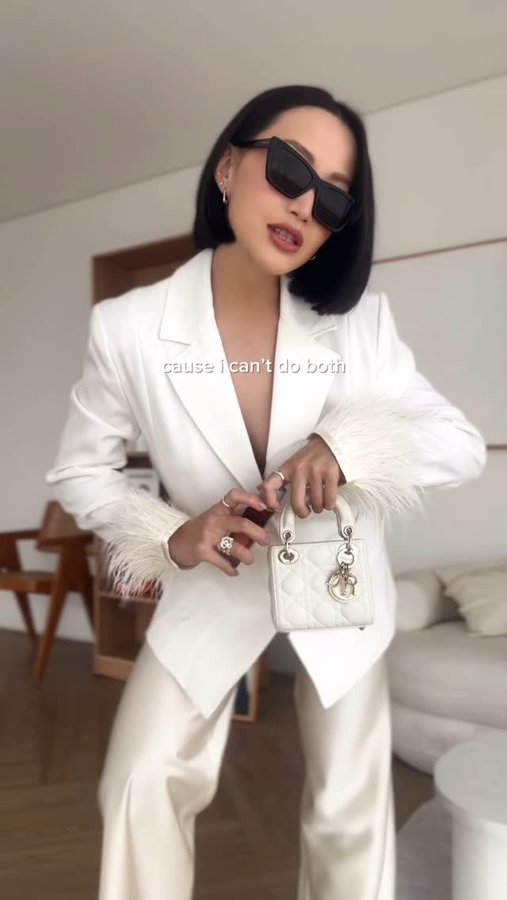 Instagram post by @roulineee for HMNS. Caption reads: Elevate your mood with @hmns.id new aroma, the....