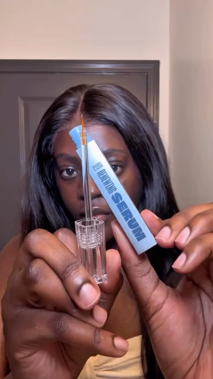 Instagram post by @jaellobo for Babe Original. Caption reads: I’ve been using the Babe Original Renewing Lash....
