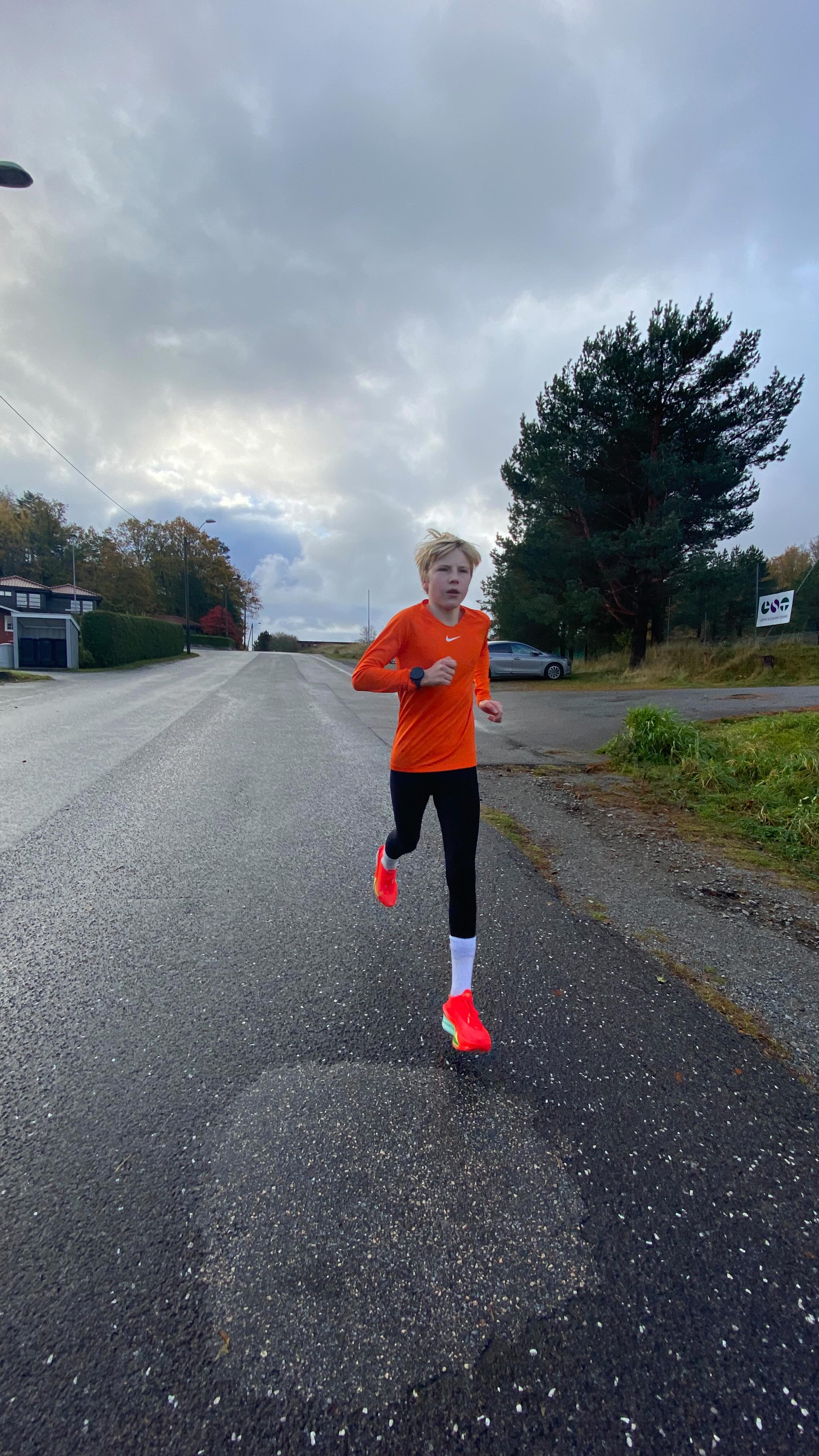 Instagram post by @peraugusthalle for COROS. Caption reads: #ad Testing out my new Vomero Premium shoes before....