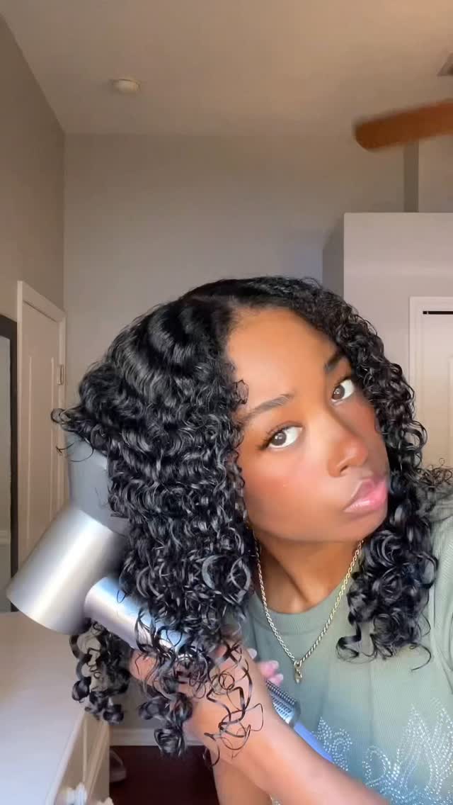 Instagram post by @eliyajoelle for The Mane Choice. Caption reads: Nothing like a good hair reset 💆🏽‍♀️
products....