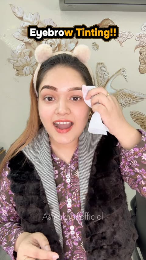 Instagram post by @asmakhanstudio for Daraz. Caption reads: Thin brows? Problem solved 😍
Sirf few minutes....