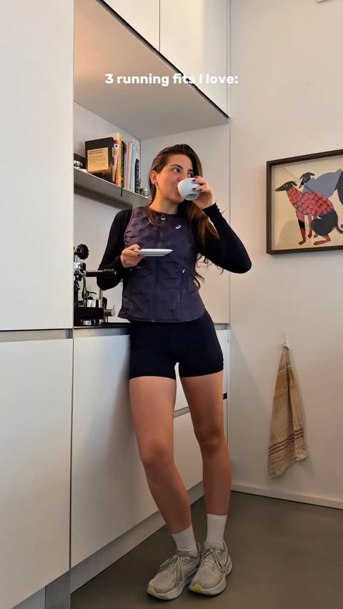 Instagram post by @runninglisamarie for Saucony. Caption reads: [...] 
Weste: @asicsrunning 
Schuhe: @saucony_eu....