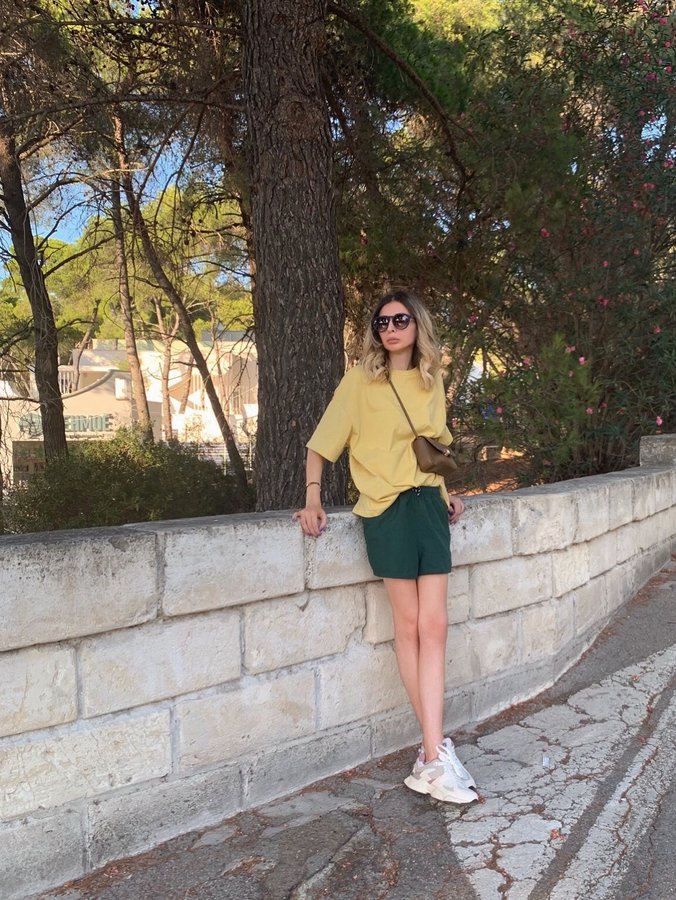 Instagram post by @pupilla_firenze for HAWKERS CO.. Caption reads: it’s a nice color combo like this 💚💛🤎

Find the....