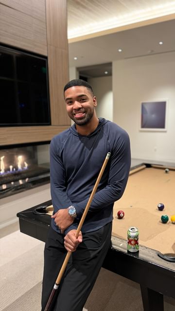 Instagram post by @ivanbhall for Dos Equis. Caption reads: A night is never complete without the perfect....