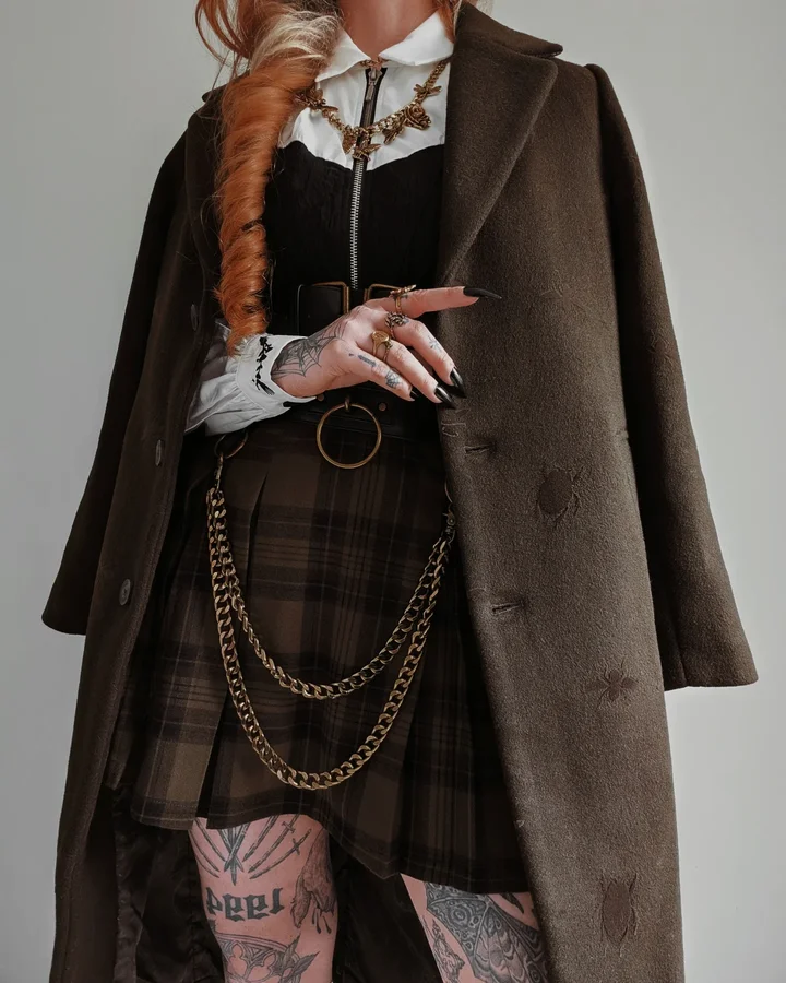 Instagram post by @kllsym for DISTURBIA. Caption reads: The way I've been WAITING for like over a month to....