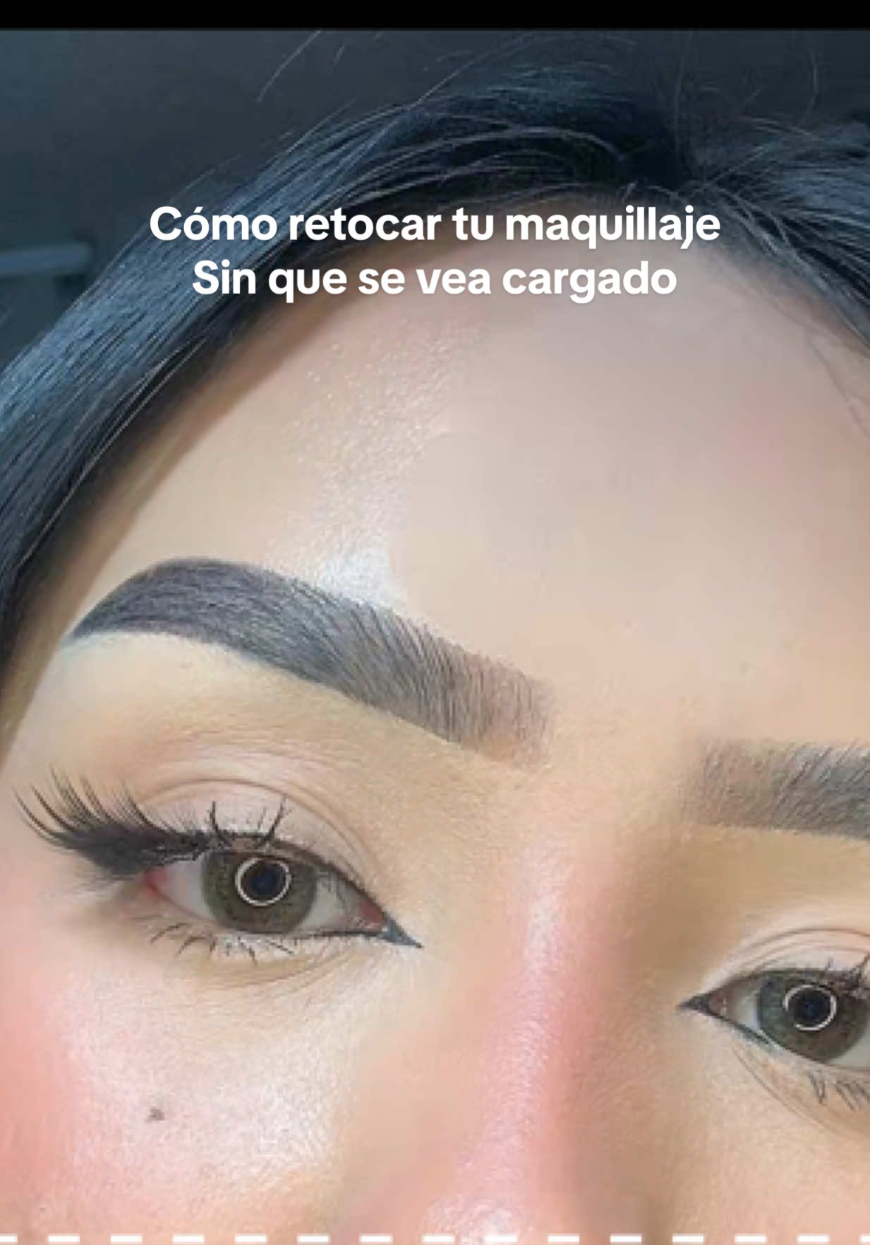 TikTok post by @fernnandacanseco for Chillab. Caption reads: [...] lavanda para retocar tu makeup  🪻🪻#chillab....