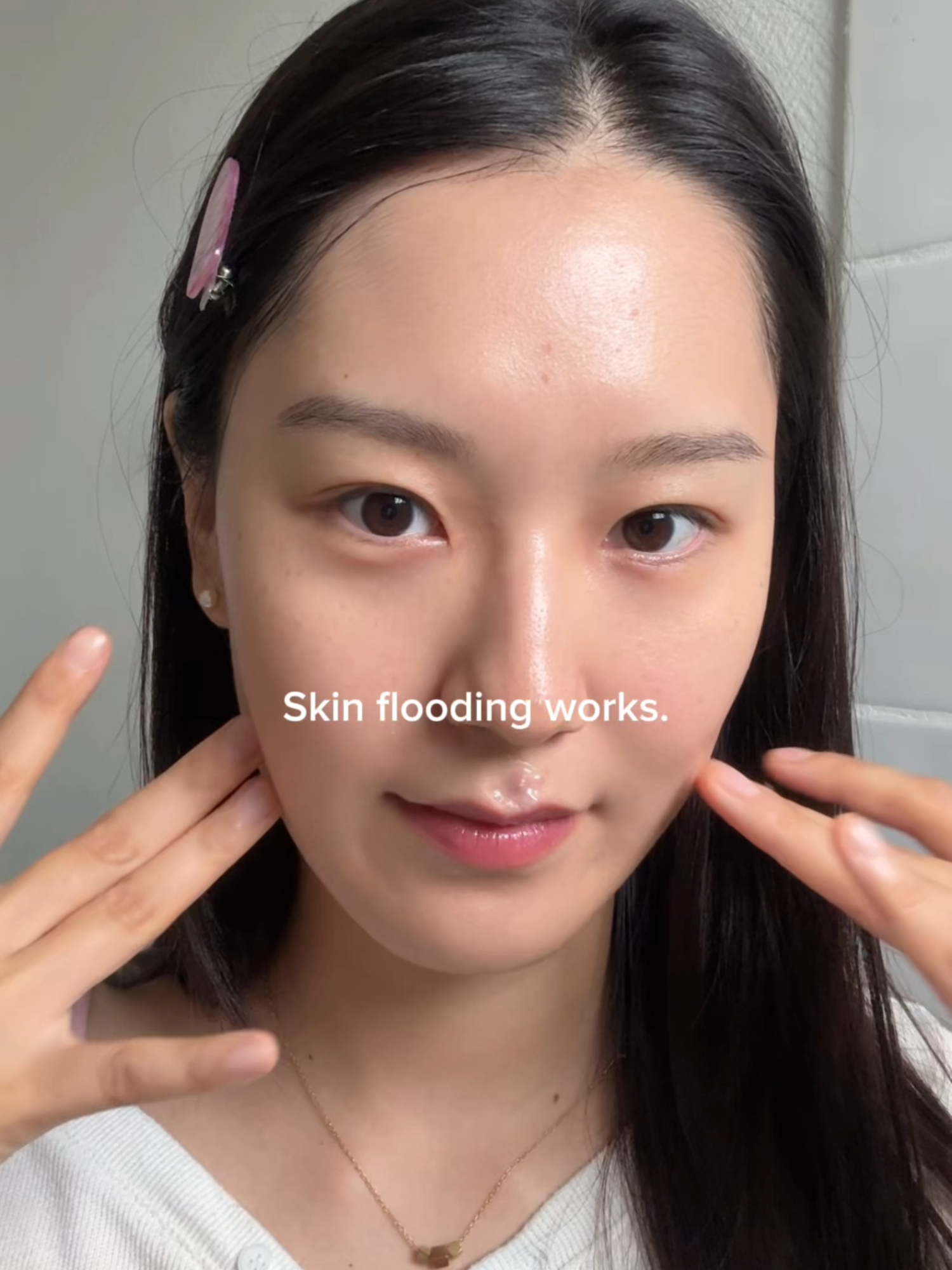 TikTok post by @blueyoobin for Haruharu Wonder. Caption reads: how to skin flood with one essence ✨ skin....