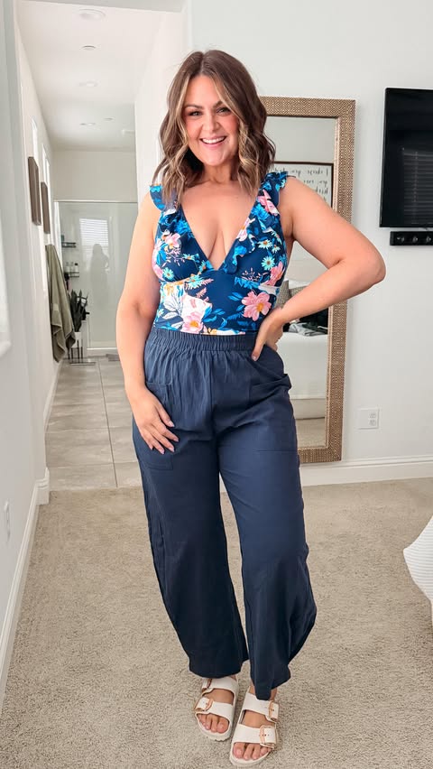 Instagram post by @itscourtneyhamilton for Cupshe. Caption reads: Resort wear looks 🌊
comment CUPSHE for outfit....