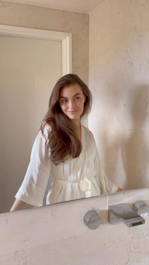 Instagram post by @vendelasvensson for SENSAI Cosmetics. Caption reads: My current skincare routine with Sensai’s newly....