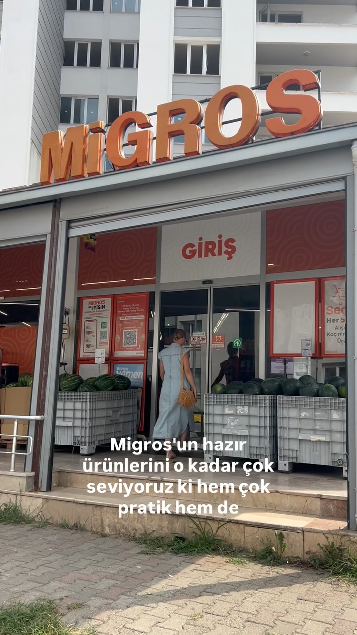 Instagram post by @gamzeaydinavci for Migros. Caption reads: Favorilerim belli, adresim Migros💗 
İyi ki varsın....