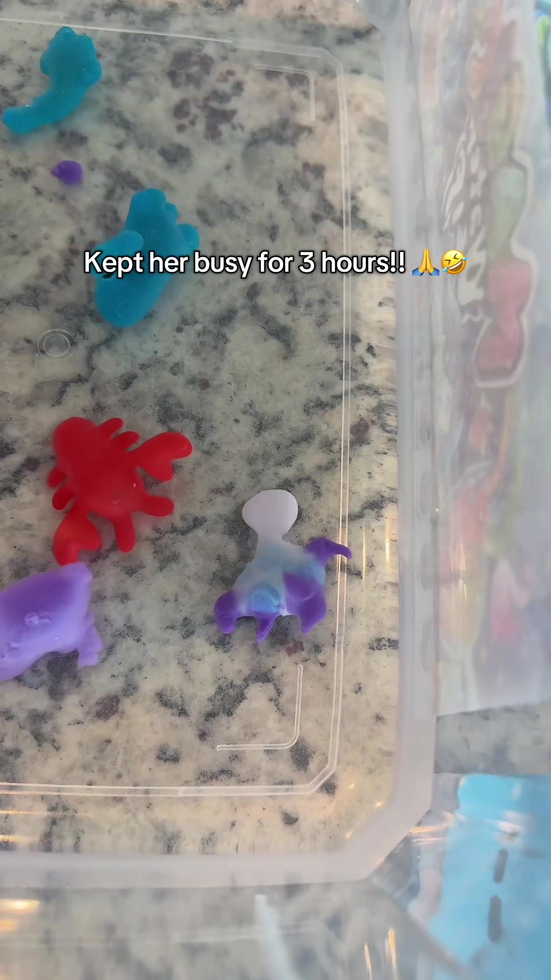 TikTok post by @erinwood.sahm for Kiditos. Caption reads: [...] #momtok #moms #screenfree #craft @Kiditos.