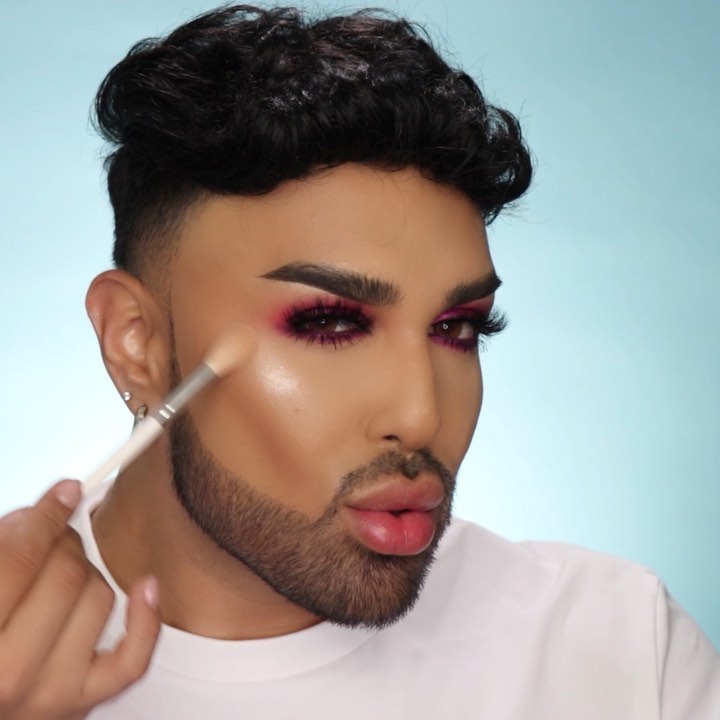 Instagram post by @mac_daddyy for Wander Beauty. Caption reads: I keep it juicy juicy! 👅💦 I used this months....