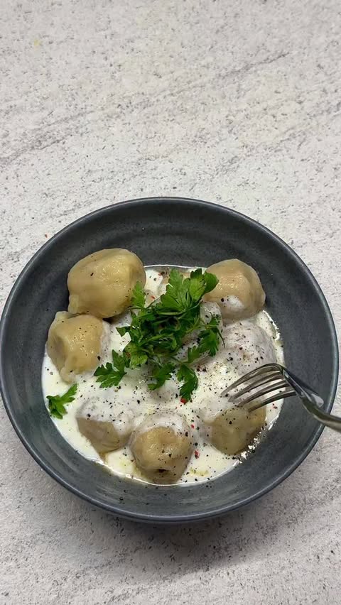 Instagram post by @missgabyte for Žemaitijos pienas. Caption reads: Tinginių koldūnai 🥟 300g 10% maltos jautienos....