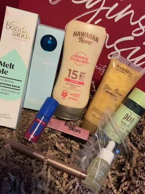 TikTok post by @alice_meaganx for OK! Beauty Box. Caption reads: @OK! Beauty Box #tiktokmademebuylt #dealdrops....