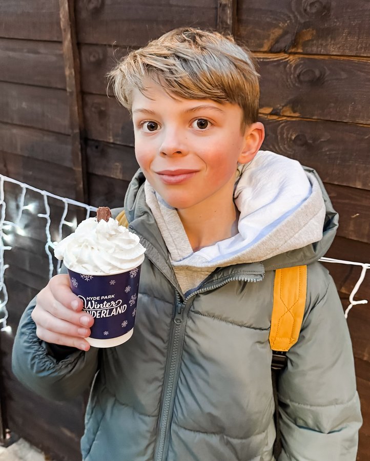 Instagram post by @laurenvdp for Mumsnet. Caption reads: 🏆 s p e n c e r 🏆 

Spencer has been smashing....