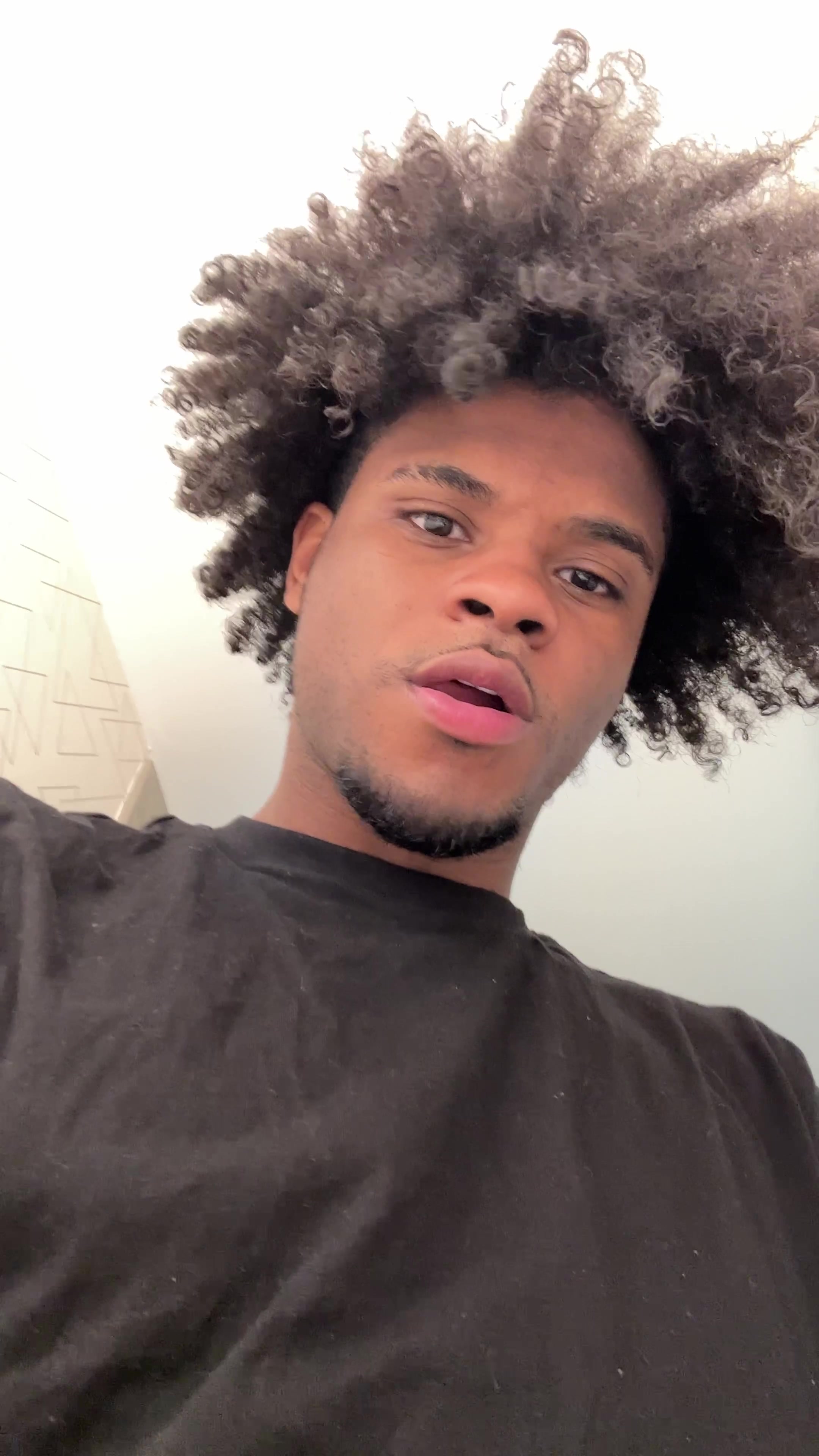 TikTok post by @krisvoide for Tgideas Beauty. Caption reads: Using TDIDEAS shampoo 🤩 @Tgideas Beauty....