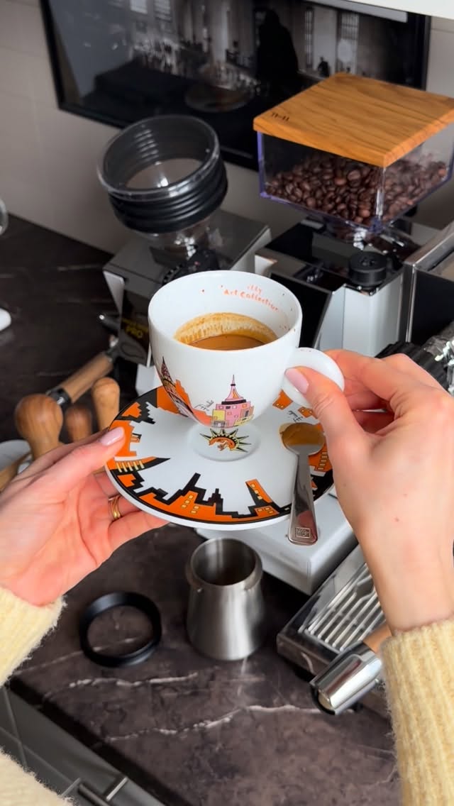 Instagram post by @artphotoespresso for illy. Caption reads: Good Morning 🤎 #artphotoespresso #espresso....