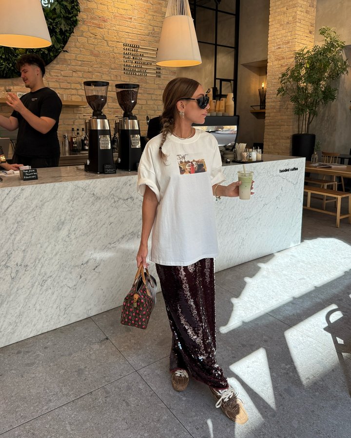 Instagram post by @whatgigiwears for VRG GRL. Caption reads: Transitioning to Autumn… but slowly @vrg.grl....