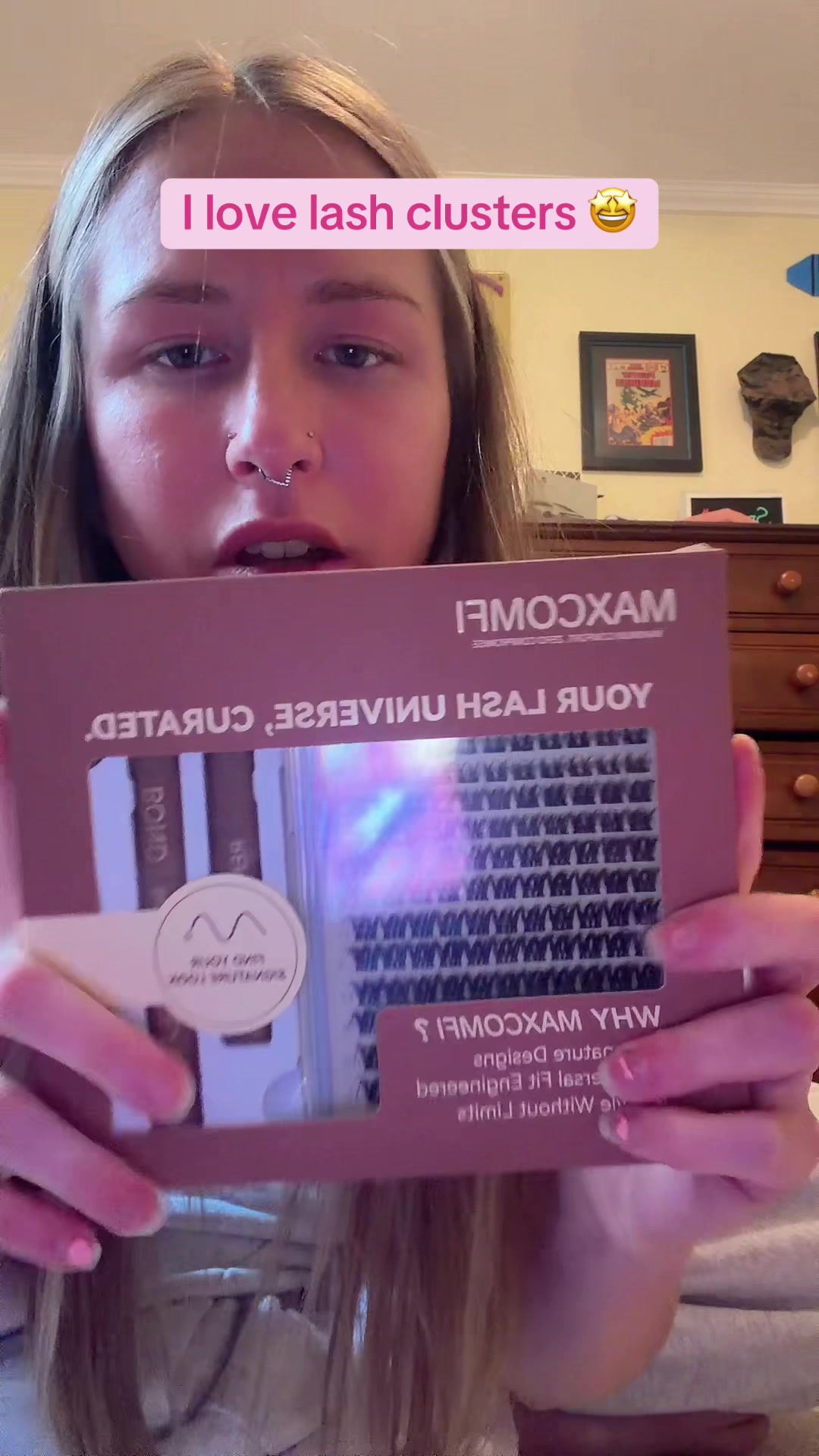 TikTok post by @its.justk for MaxComfi Lashes. Caption reads: [...] to try out 🤩 these look so good! @MaxComfi....