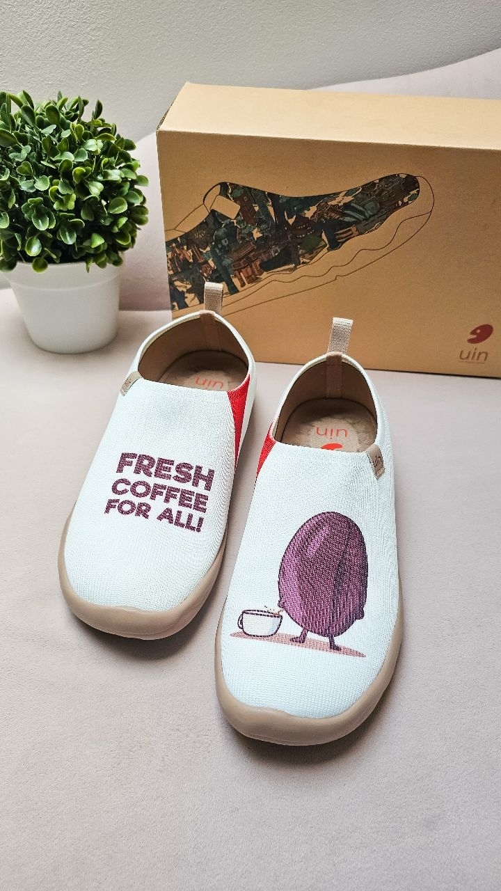 Instagram post by @christiinejeanne for UIN Footwear. Caption reads: [...] Soooo comfy to wear and so cute 😍....