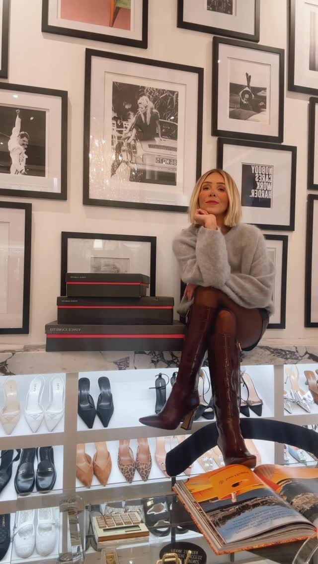 Instagram post by @everyday_abby for Vince Camuto. Caption reads: [...] perfect pair of boots from @vincecamuto! #ad....