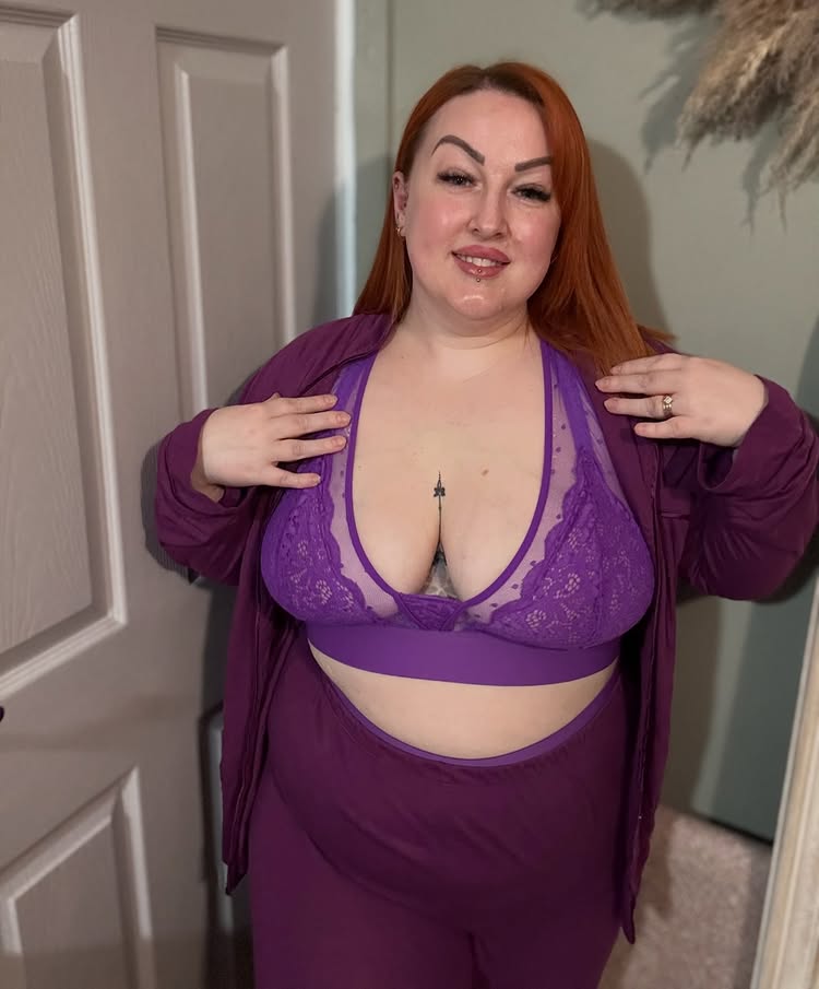 Instagram post by @curvy_crazy_cute for Tutti Rouge. Caption reads: [...] choose peace. Today’s peace is in....