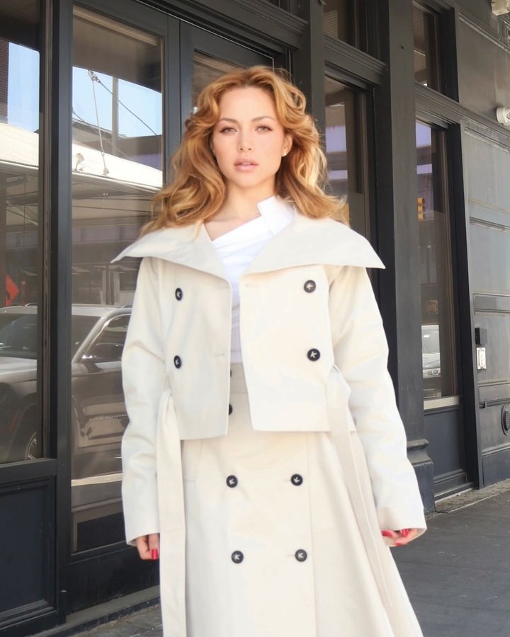 Instagram post by @nathalieparis for KARL LAGERFELD. Caption reads: Lunch in the city!.