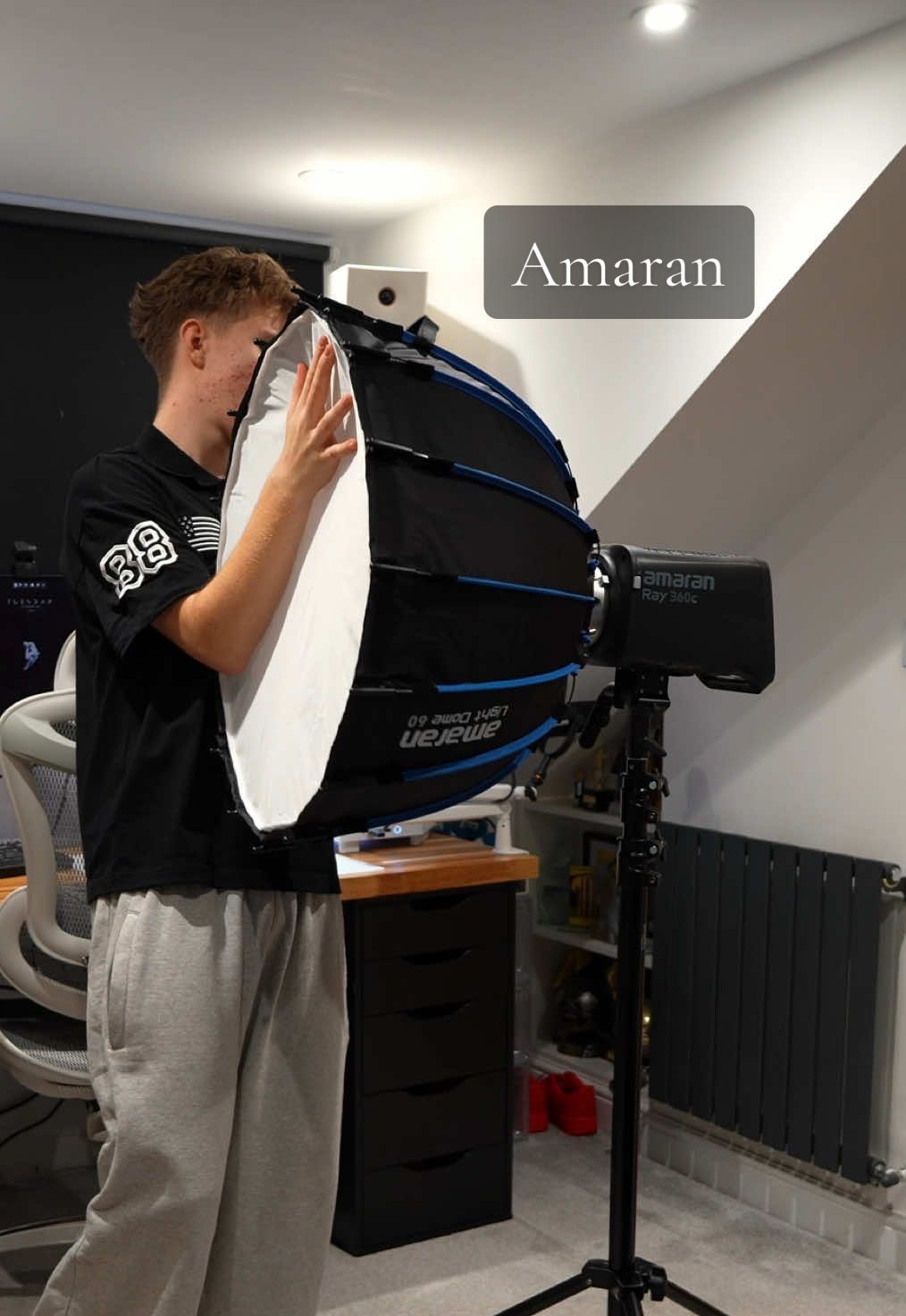 TikTok post by @riles_tech for amaran. Caption reads: [...] a content creator professional 😮‍💨 |....