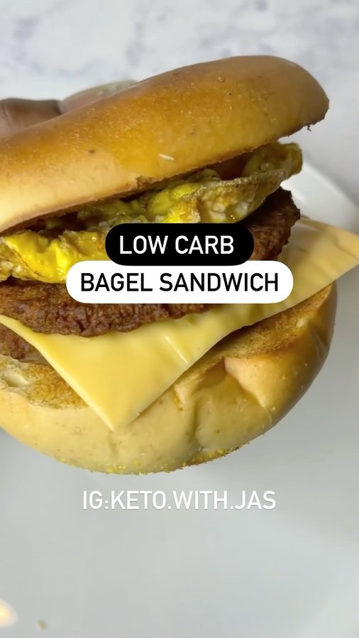 Instagram post by @dininwithjas for The Sola Company. Caption reads: Low Carb Bagel Sandwich 😍⠀
⠀
I used the new low....