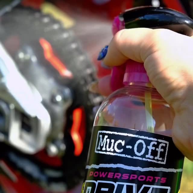 Instagram post by @_lunarr_ for Muc-Off. Caption reads: [...] 🥱 

Use LUNARR20 for 20% off all @mucoff....