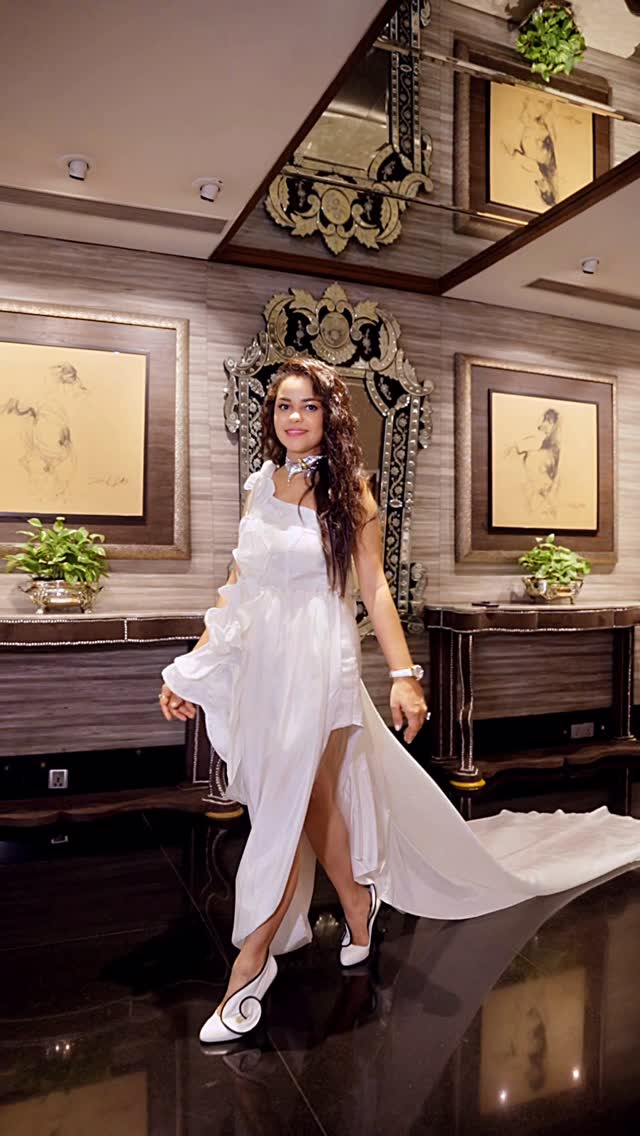 Instagram post by @nanditadaga for Sergio Rossi. Caption reads: NanditadagaXNehafashionhouse

Outfit:....