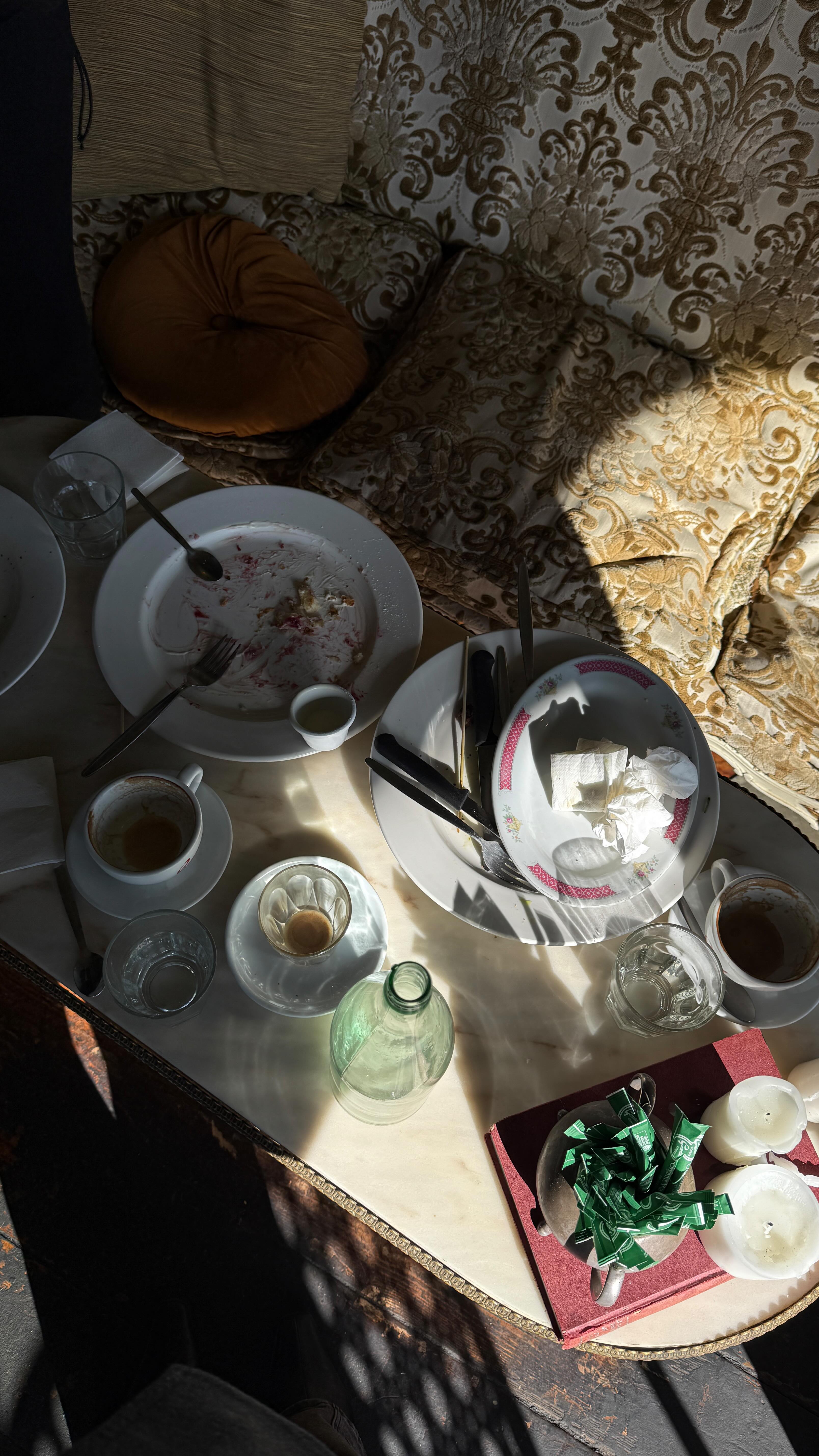 Instagram post by @ivanka_djo for Hunter Boots. Caption reads: AND IT HAS GINGHAMS ON THE BACK AND ON THE INSIDE....