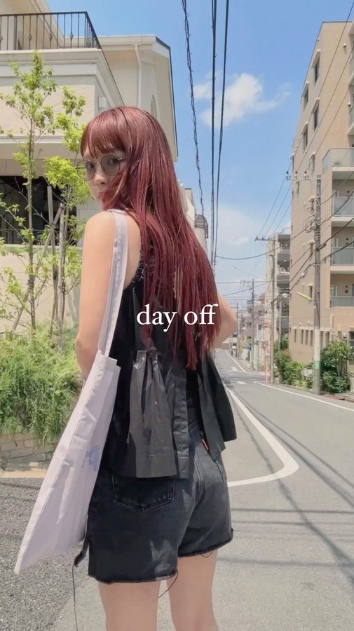 Instagram post by @__cd.momo____________ for ABC-MART KIDS. Caption reads: .
BLACK×purple....