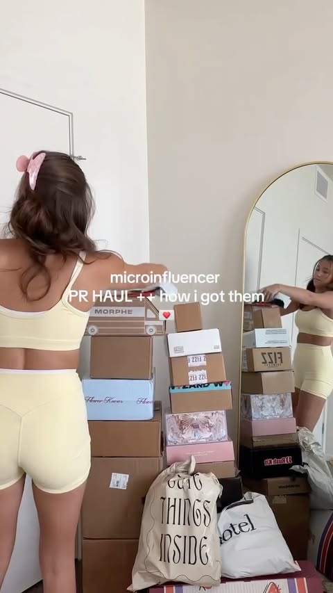 Instagram post by @sophieheatonn for cocokind. Caption reads: PR HAUL UNBOXING! ⭐️✨ how i got each package!....