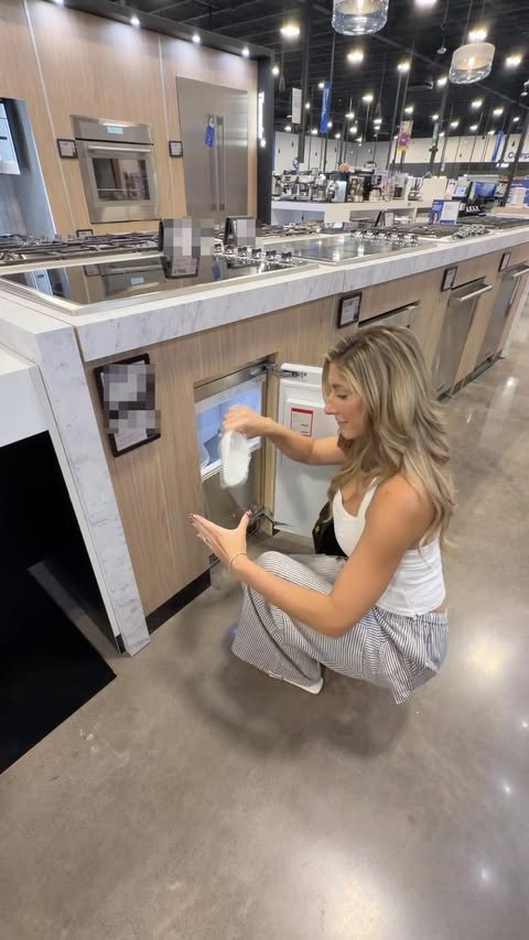 Instagram post by @samanthabauchmann for Best Buy. Caption reads: #BestBuyPartner Be sure to check out @BestBuy....