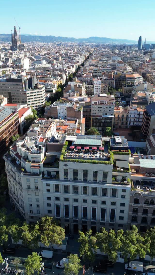 Instagram post by @_fenik_ for Mandarin Oriental. Caption reads: A perfect day in Barcelona starts here....