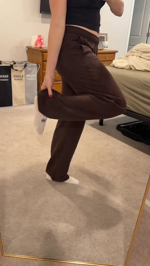 Instagram post by @kyleneraereviews for Comfrt. Caption reads: @comfrt released a lightweight sweat set for those....