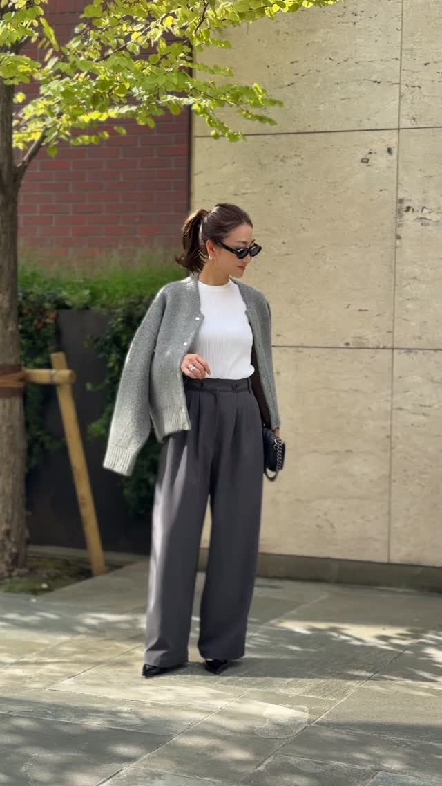 Instagram post by @mtmmaki for ELENDEEK. Caption reads: グレーコーデ🩶

今年も @elendeek....