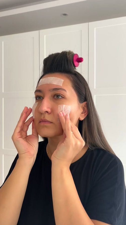 Instagram post by @polenttee for Yves Rocher. Caption reads: Kullandığım ürünler💗🌸🦋
@caudalieturkiye....