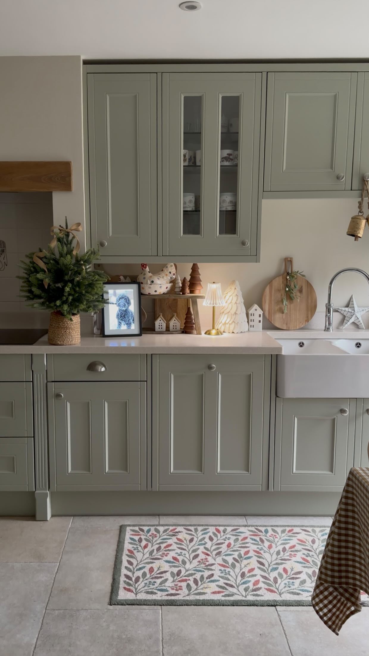 Instagram post by @shipponbarn for Skylight Frame. Caption reads: AD Wrapped with love, filled with memories ✨

I....