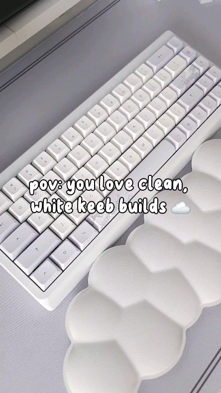 Instagram post by @_nessasaurus for Higround. Caption reads: [...] Summit 2.0 65 kindly sent to me by....