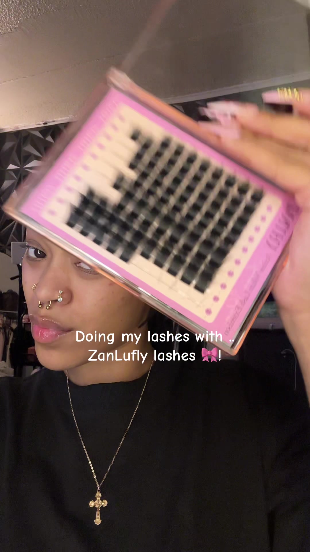 TikTok post by @isaa.lailani for Zanlufly Beauty. Caption reads: @zanlufly Beauty 💕! #lashclusters [...].